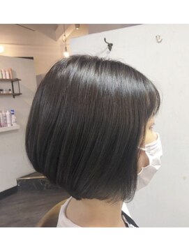 カミケン 方木田店(kamiken.) ハンドブローでまとまる!大人の美髪ボブ【カミケン方木田店】