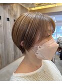 ハイライト×白髪ぼかしショート
