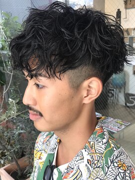 ウェイビーエフティフィフス 横浜西口(WAVEY ft.fifth) ツイストスパイラルパーマ波巻きスパイラル刈り上げマッシュ