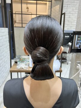 フェリア 渋谷(Feria) 【Feria】 タイトシニヨン 福田沙也加