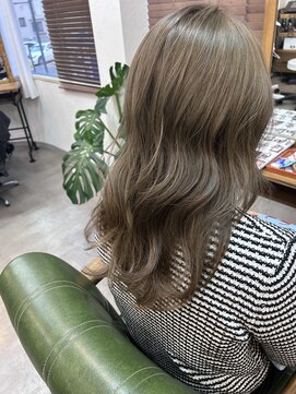 ピーシーズ(pieces) 柔らかグレージュ ダブルカラー