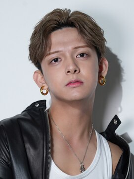 ダダ 本店(D.D.) ニュアンスリバースショート