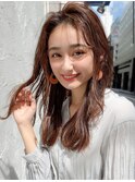 2wayバングでイメチェン！顔まわりレイヤーくびれヘアが人気◎