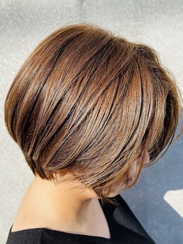 ビューティーリゾート アカヒゲ(Beauty Resort AKAHIGE)の写真/【駐車場完備】1ミリ単位でこだわる高いカット技術で、360度どこから見ても美しいスタイルへ―。