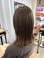 ウイ バイ ファースト 北四番丁店(u'i by first)&nbsp;オリーブグレージュ外はねスタイル