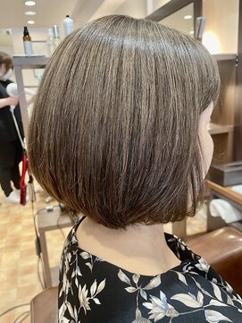 アイニ 河内小阪店(aini) 白髪ぼかしカラー白髪ぼかしハイライト大人ショート30、40、50代