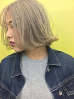 トロニー(TLONY)&nbsp;黒染めからブリーチ２回のミルキーベージュ