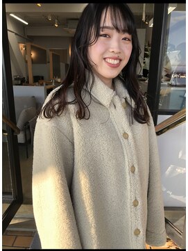 フィルム(FiLMs) 【FiLMs春夏スタイリスト鳥岡　早貴】シースルバングとロブ