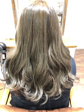 ソルト(Salt) ゆるふわハイライト