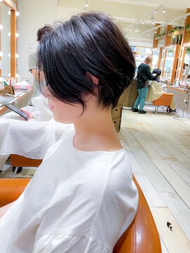 ネオリーブ クタ 町田店(Neolive kuta) 大人かわいいショート【町田、町田駅220807】