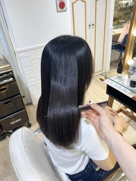 ネオリーブ チロル 横浜西口店(Neolive CiroL.) 美髪縮毛矯正 酸性ストレート 髪質改善 横浜