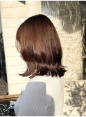 自然光で輝くシンプルな外ハネボブ忙しい主婦の方におすすめ