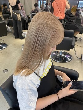 ペレ 栄店(PELE) 斜めバング/グレージュカラー/シルキーベージュ/栄/名駅