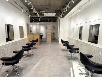 ヴァーグバイトリ(vague by tori)の写真/【六甲道駅4分】カラーを始めとし、デザインとヘアケアにこだわったsalon!あなただけの理想のヘアを叶える