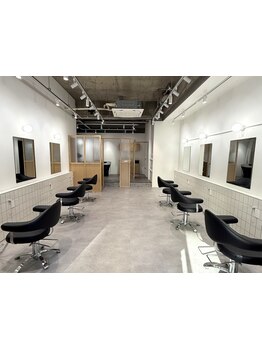 【六甲道駅4分】カラーを始めとし、デザインとヘアケアにこだわったsalon!あなただけの理想のヘアを叶える