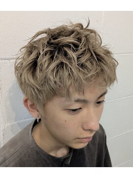 エフフォーユアヘアー(F for your hair) メンズパーマ風スタイリング