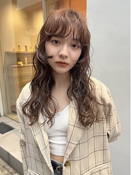 メルト 西梅田店(melt) やりすぎないのに印象的！ワンカールレイヤーのミディアムパーマ