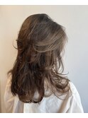 くせ毛を活かすロングレイヤー　NYドライカット