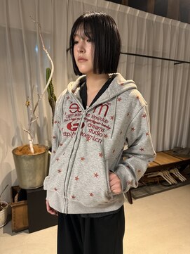 ニュード(niud) 切りっぱなしボブ