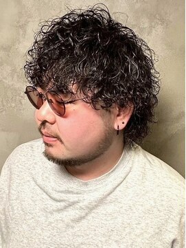 ディスイズバーバーサード(THIS IS BARBER 3rd) ツイストスパイラルパーマ ウルフショート シェービング 顔剃り