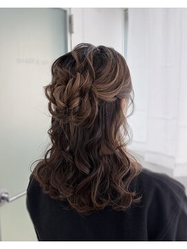 スタスタ 岩本町 秋葉原 お団子ハーフアップ、ヘアセット