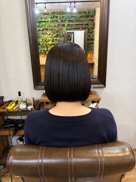 プランツヘアー 内巻き切りっぱなしボブ