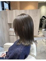 ラシンバンノラ(Lashinvan Nola) 外ハネ×オリーブグレージュ