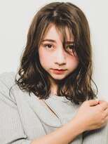 セラ バイ ユーレルム(SerA by U-REALM)&nbsp;肩ライン外ハネミディ 担当 森