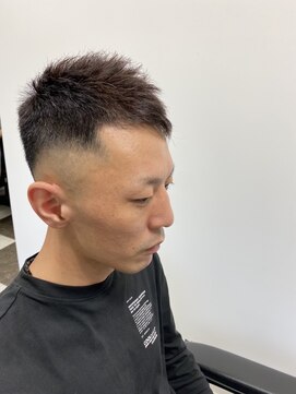 エン フェイバリット ヘアー(en favorite hai) メンズフェードカット・アシンメトリーヘア/ソフトモヒカン調