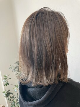 クルール バイ マーブル(COULEUR by Marble) 切りっぱなしボブ アッシュベージュ ナチュラルハイライト