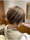 ショートボブ