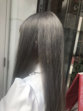 ヘアー ブランコ(hair Blanco) ダブルカラー♪シルバー