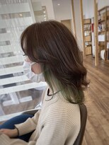 ヘアメイク コモレビ(hairmake komorebi) 【山本智文】インナーカラーグリーンワンホンヘア