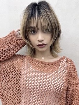 ダブルトーキョー シブヤ(W-TOKYO SHIBUYA) くびレイヤーひし形　ミディアムウルフ　ウルフカット