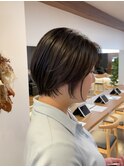 大人ショートボブ顔周りレイヤー横浜西口ベージュカラー