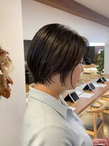 エリマ 横浜西口(elima) 大人ショートボブ顔周りレイヤー横浜西口ベージュカラー