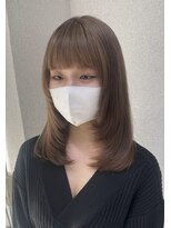 ヴィヒタ 川越 本川越(VIHTA.)&nbsp;レイヤーカットブリーチダブルカラーヘーゼルベージュグレージュ