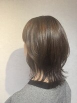 モック(moc)&nbsp;自然なくびれ感を楽しめるレイヤーミディ