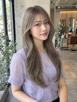 ラナ(LaNA)&nbsp;流れる顔まわりと柔らかベージュロング