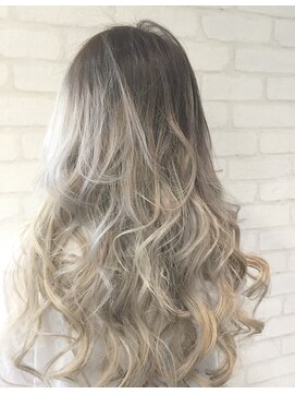 アンククロス 表参道(ANKH CROSS) ホワイティアッシュグラデーション