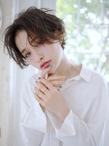 ネオリーブウリ 二子玉川店(Neolive uri)&nbsp;【二子玉川 uri】センターパート前髪長めの耳かけショート