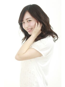 ブリーチ ラボ エーアイ 原宿店(BLEACH LABO Ai) 20代30代40代50代 色っぽふんわりロングの重軽ウェーブヘア♪