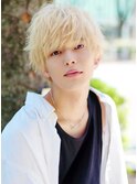 王道フェザーマッシュとハイトーンで春夏イメチェン