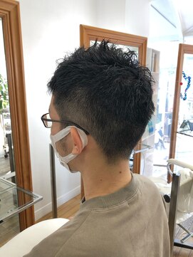 ヘッズ 本八幡店(HEADS) MEN'S HAIR センターパート ツイストスパイラル コンマヘア