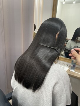 ミント 鳳(Mint.) 20代 30代 40代 セクションカラー ショコラアッシュ 横顔美人