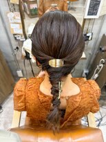 ブーミー(Bor mee)&nbsp;【Bormee】タイトだけどタイトすぎない編みおろしローポニー