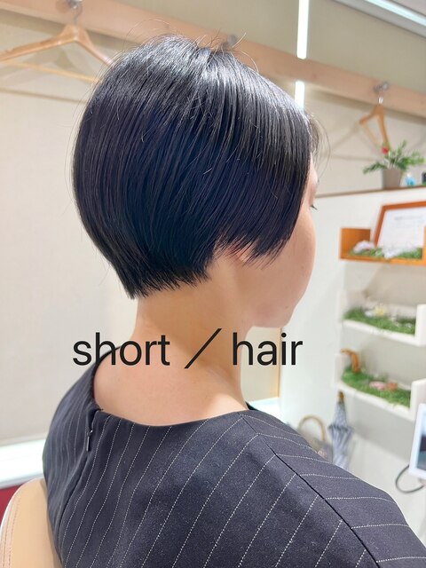 シンプルひし形ショート/艶髪