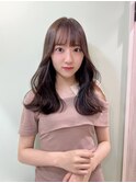 ミントベージュのセミロングヘア