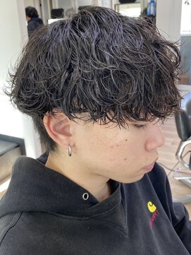 ウェイビーエフティフィフス 横浜西口(WAVEY ft.fifth) 波巻きスパイラルパーマメンズマッシュ波巻きパーマウルフカット