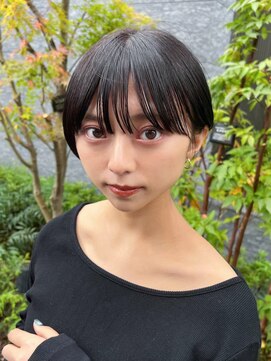 ミィ 浦和(mee) デザインカラールイヤーカット/ウェットヘア/オリーブべージュ